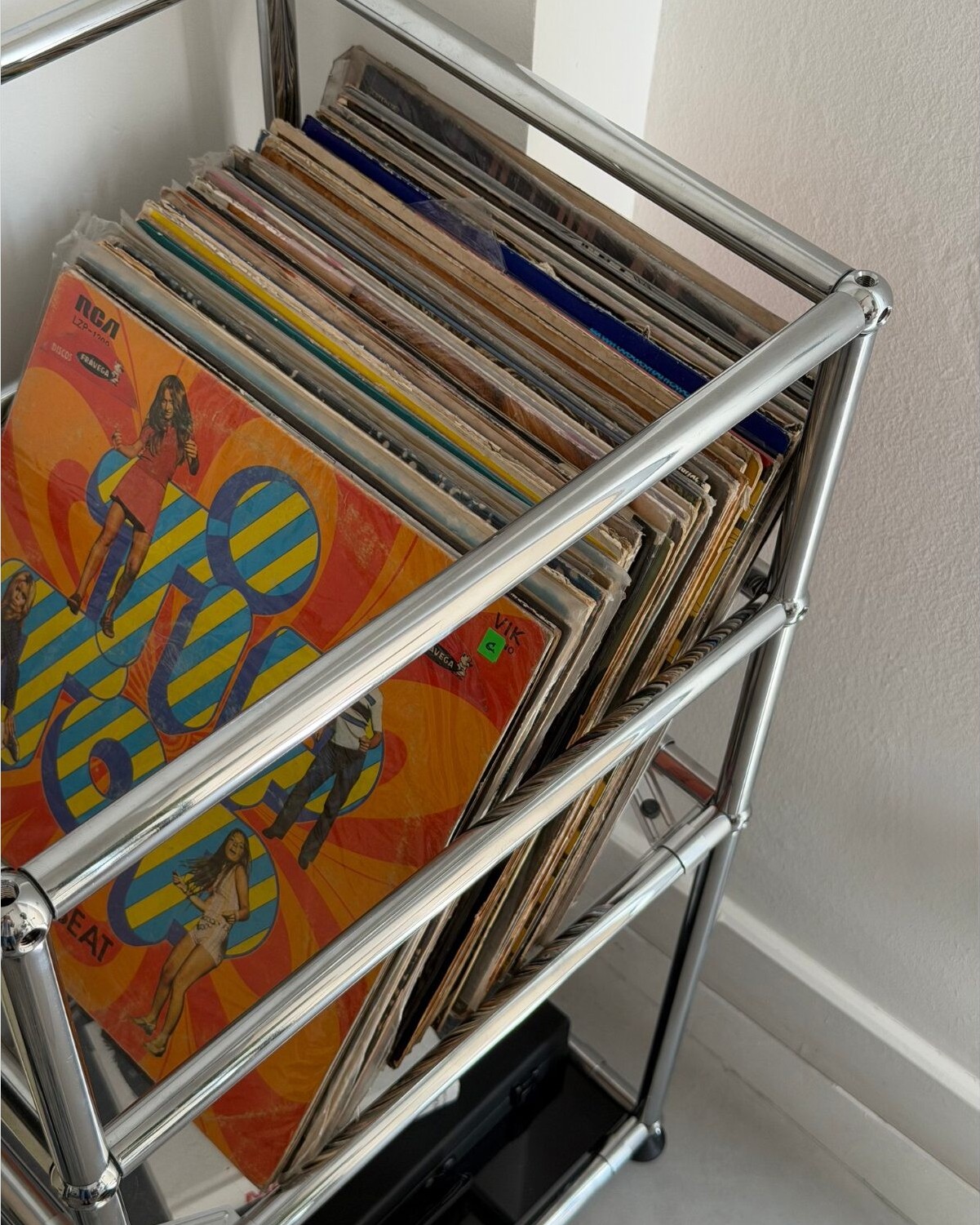 TUB-A203VS Vinilero con Separadores