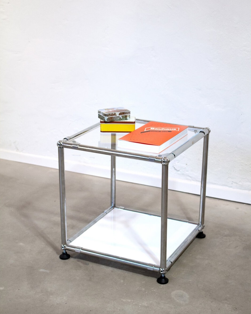 TUB-A102 Mesa Auxiliar Cubo